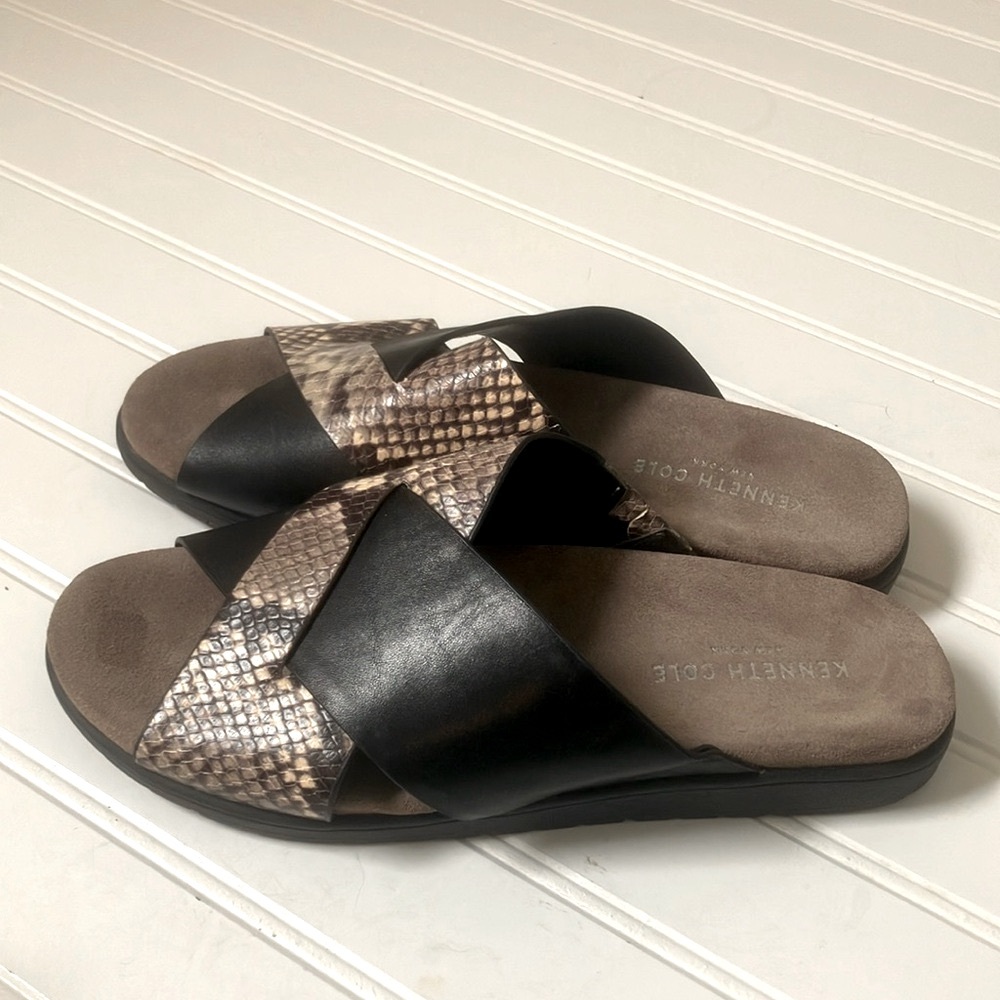 Kenneth Cole Maxwell Black/Tan Snake Leather Slide Sandal Womans 7.5M
